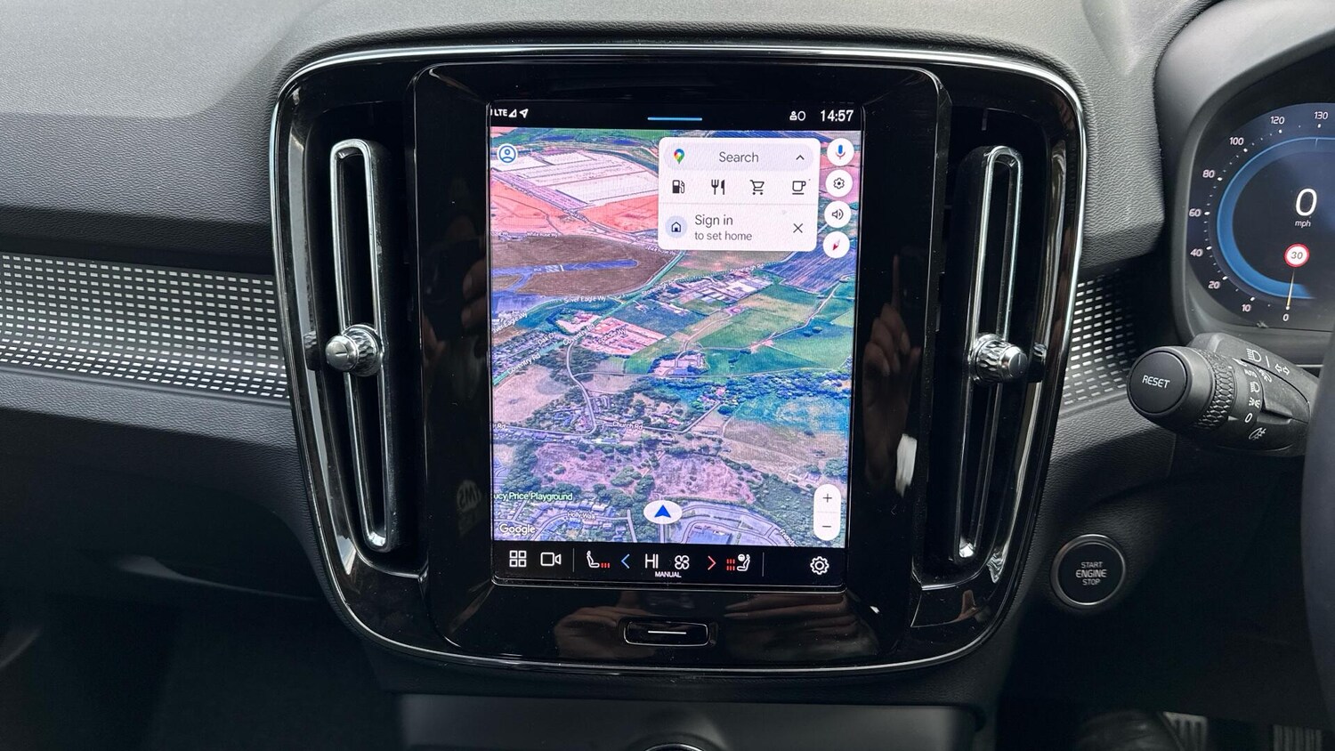 Used Volvo XC40 2025 for sale - 77672988: Photo 14