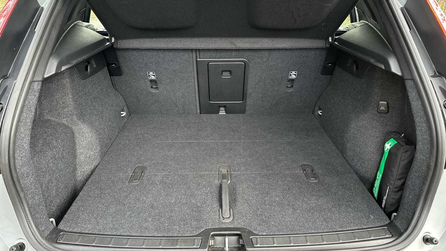 Used Volvo XC40 2025 for sale - 77672988: Photo 15