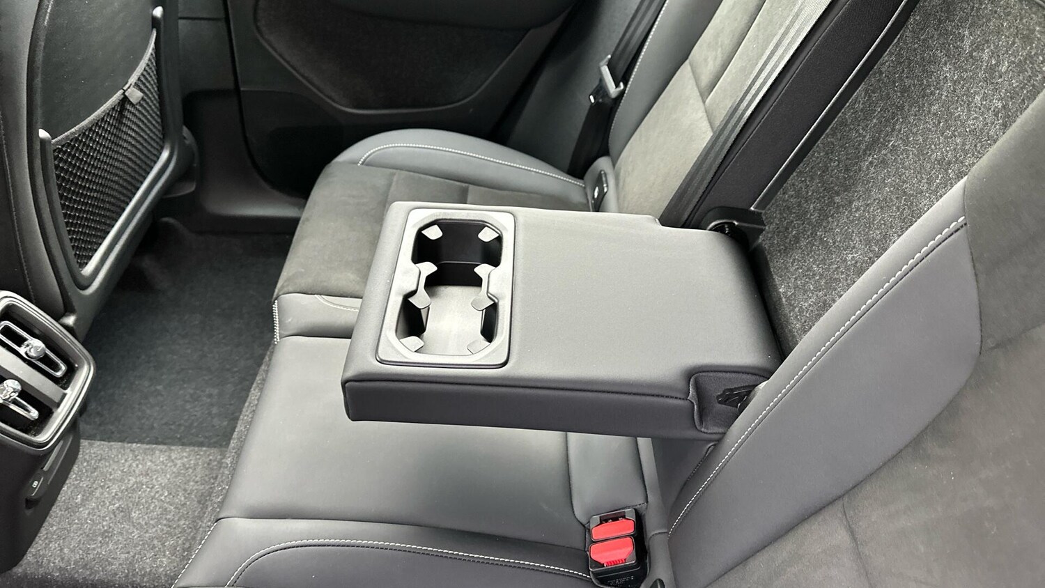 Used Volvo XC40 2025 for sale - 77672988: Photo 24