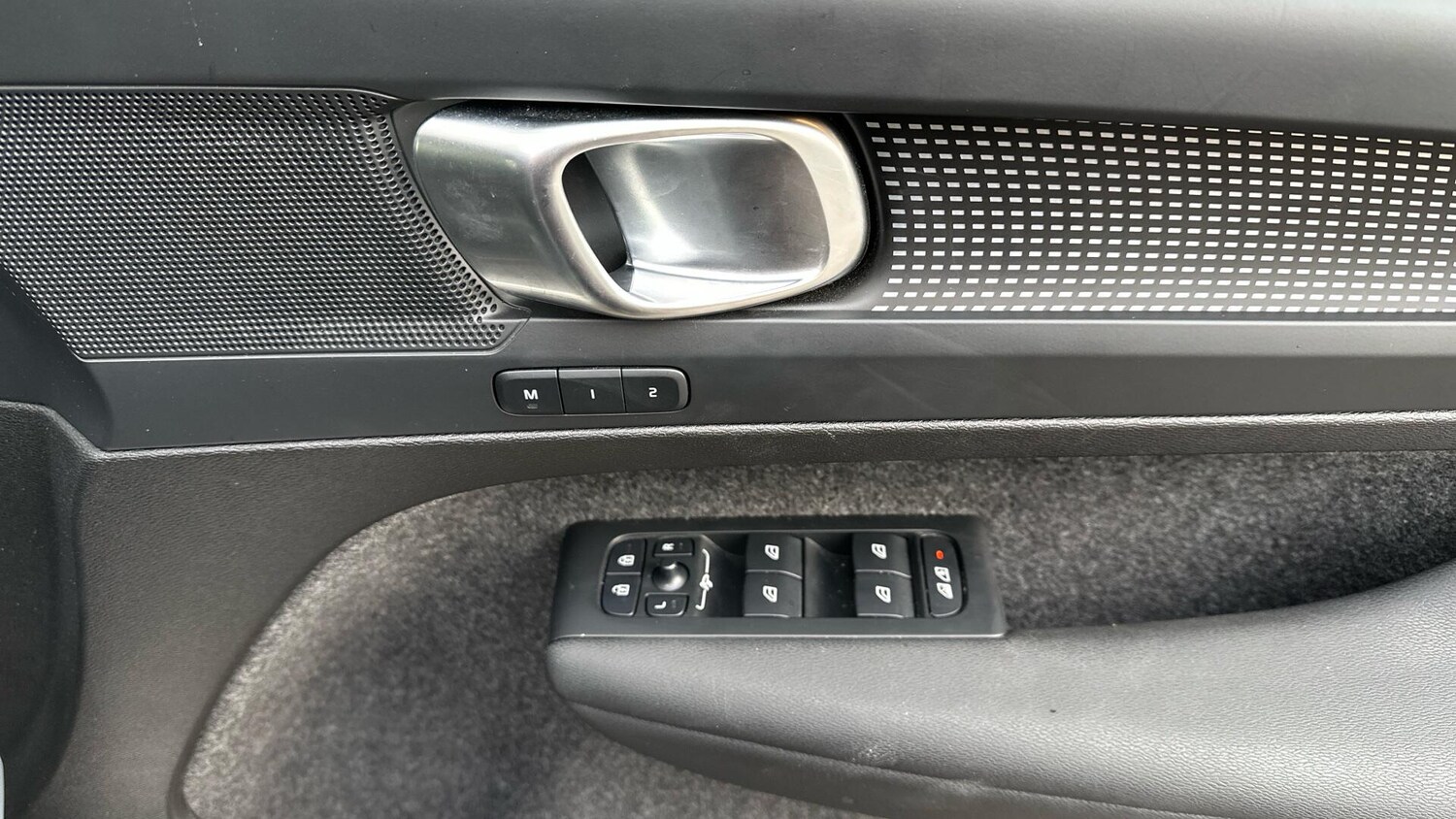 Used Volvo XC40 2025 for sale - 77672988: Photo 34