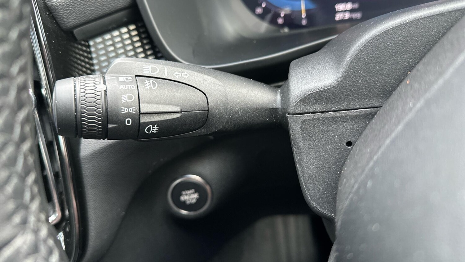 Used Volvo XC40 2025 for sale - 77672988: Photo 47