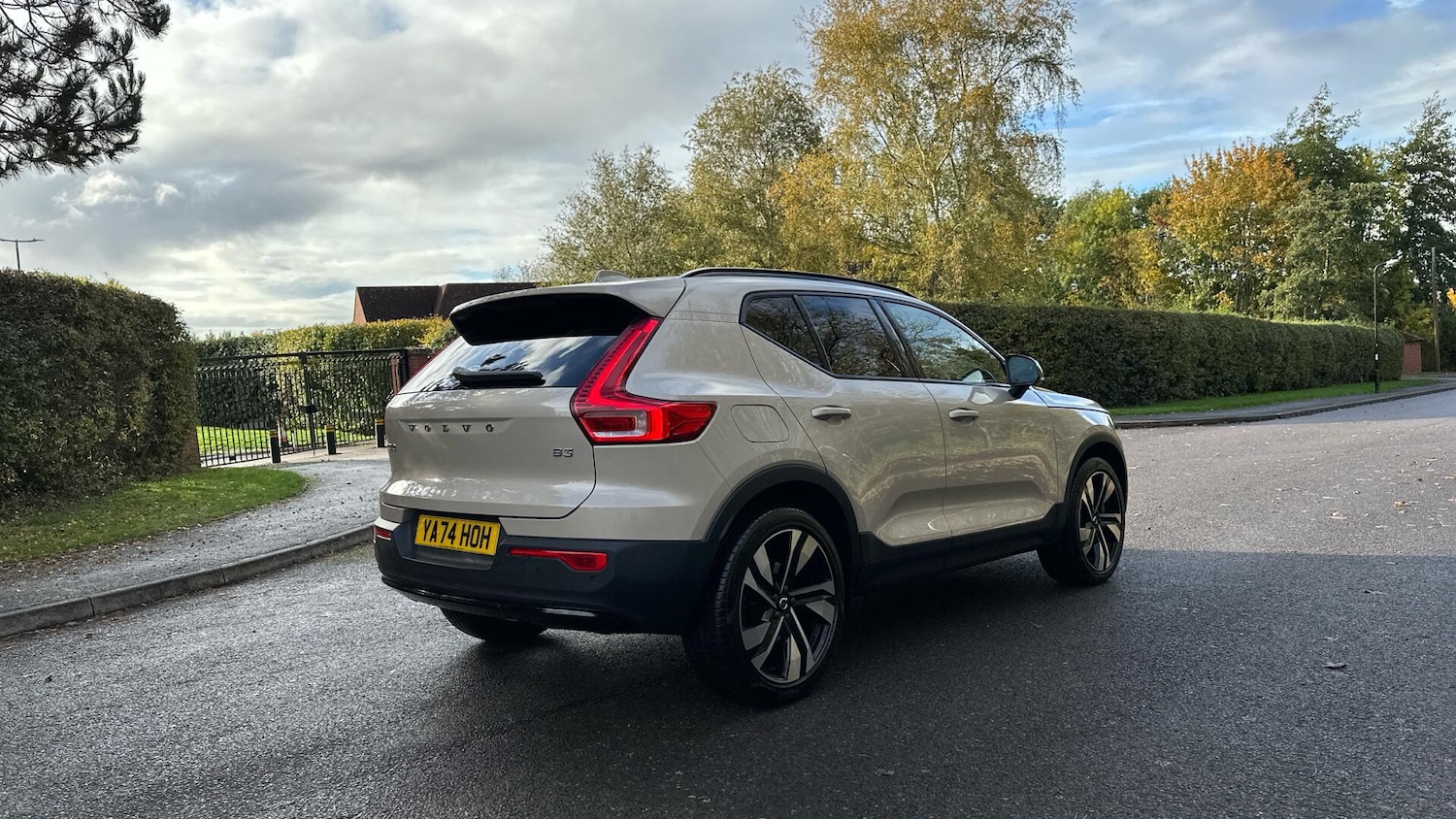 Used Volvo XC40 2024 for sale - 76336665: Photo 11