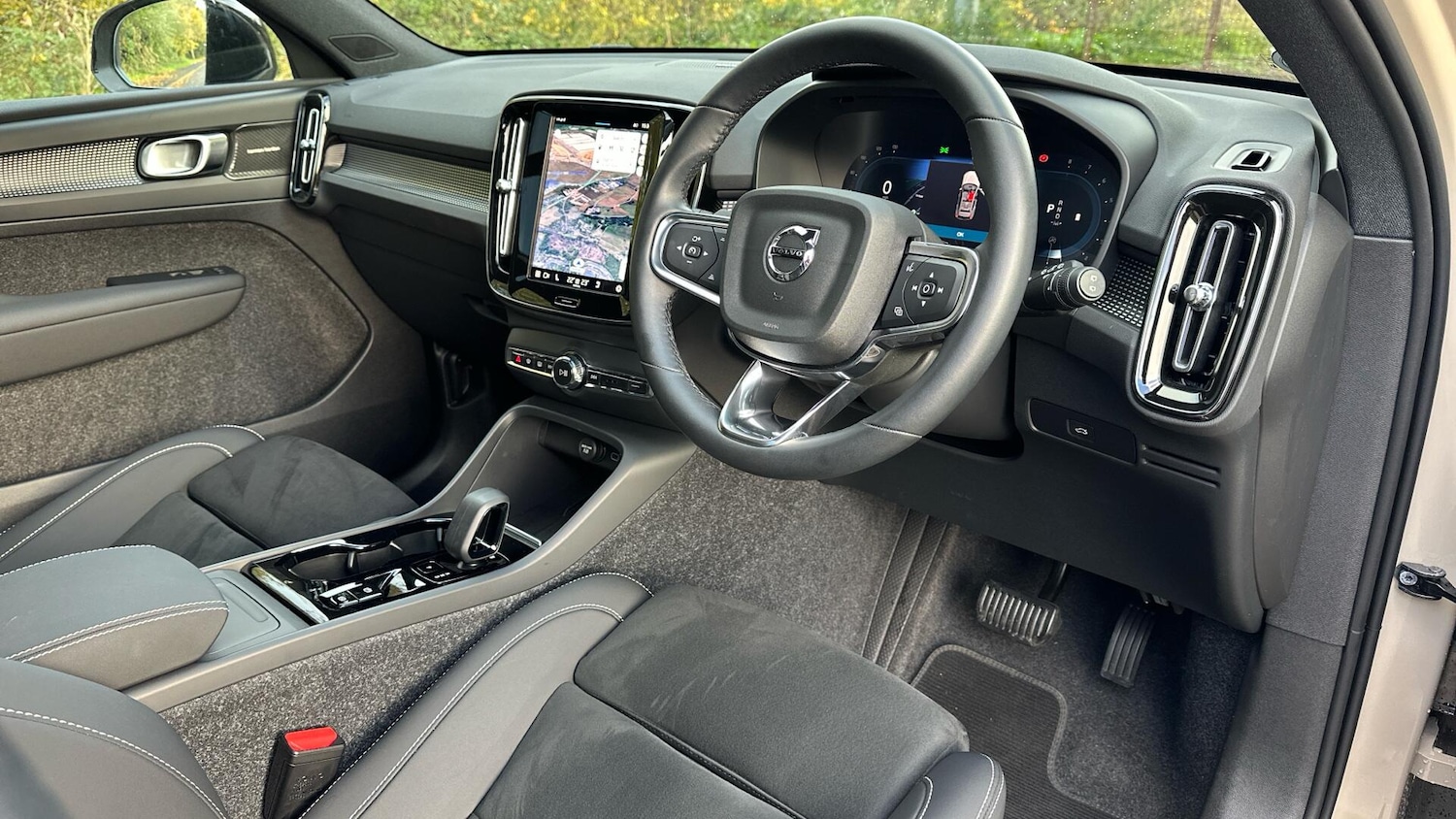 Used Volvo XC40 2024 for sale - 76336665: Photo 12