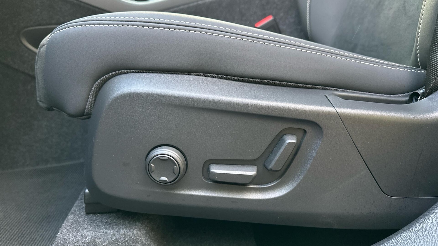 Used Volvo XC40 2024 for sale - 76336665: Photo 26