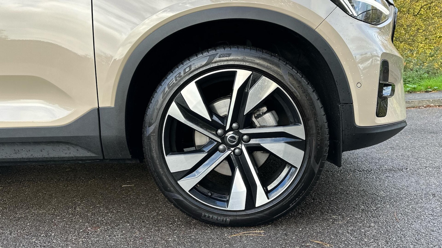 Used Volvo XC40 2024 for sale - 76336665: Photo 32