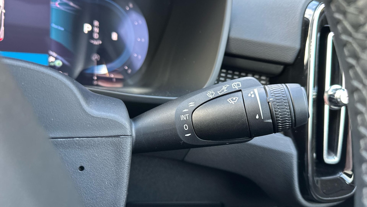 Used Volvo XC40 2024 for sale - 76336665: Photo 45