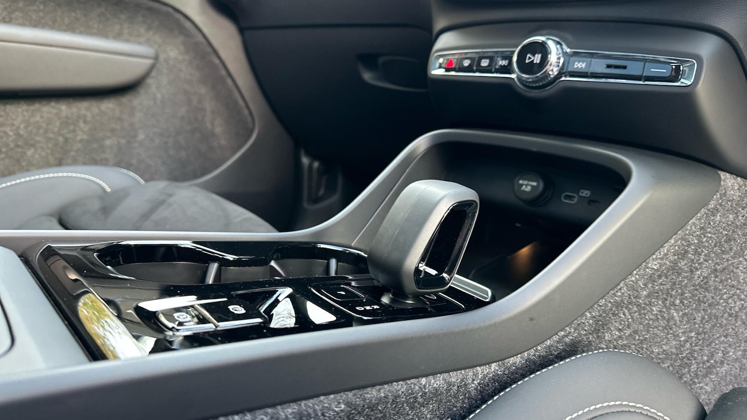 Used Volvo XC40 2024 for sale - 76336665: Photo 47