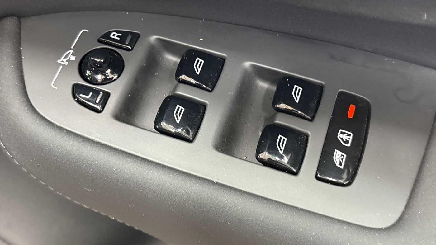 Used Volvo XC90 2025 for sale - 76918630: Photo 25