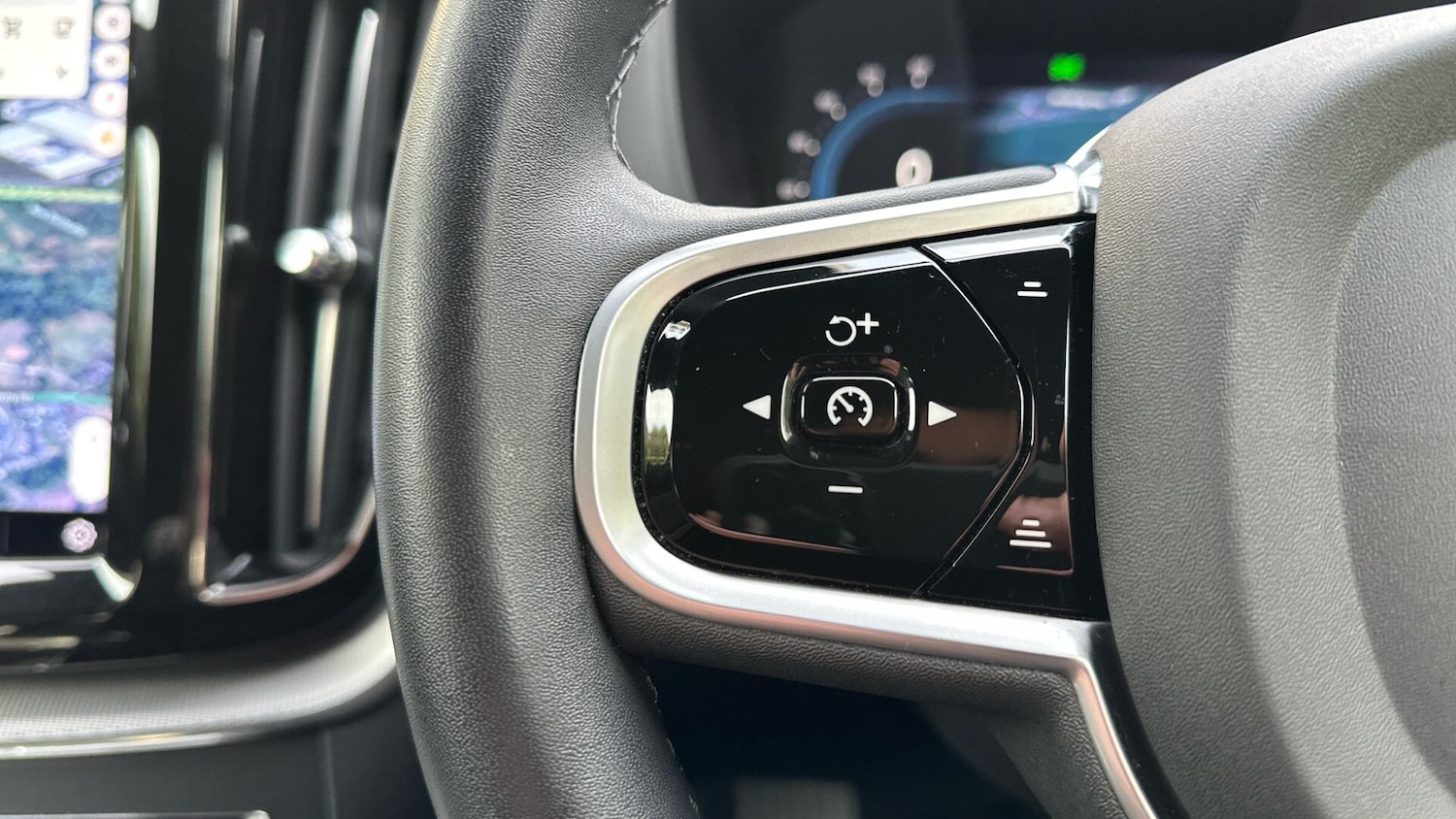 Used Volvo XC60 2022 for sale - 76584637: Photo 23