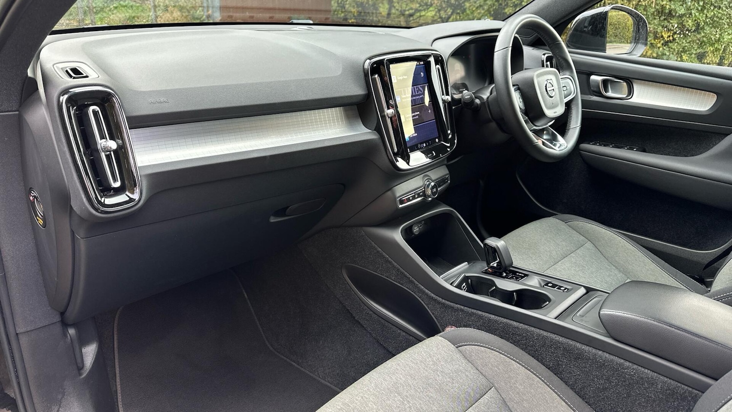 Used Volvo XC40 2022 for sale - 76337510: Photo 14