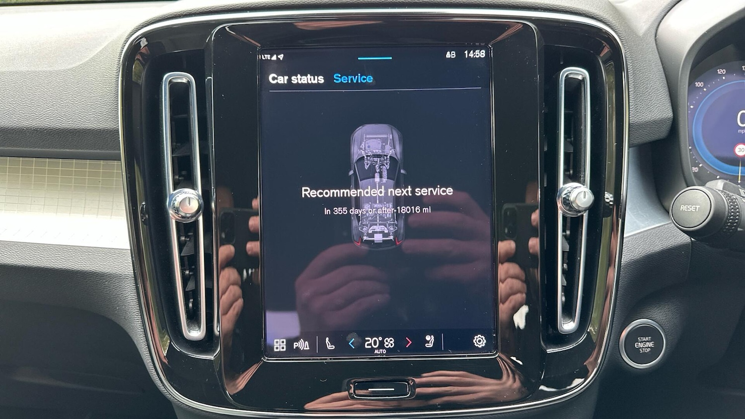 Used Volvo XC40 2022 for sale - 76337510: Photo 33