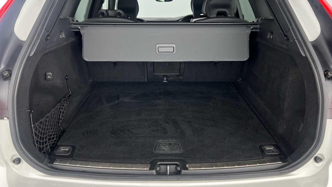 Used Volvo XC60 2021 for sale - 77672958: Photo 5