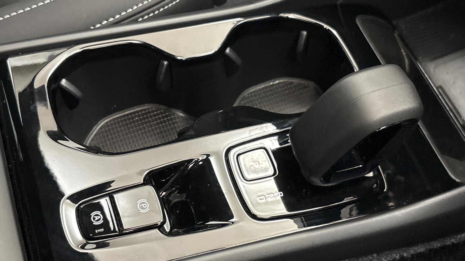 Used Volvo XC40 2025 for sale - 77723195: Photo 31