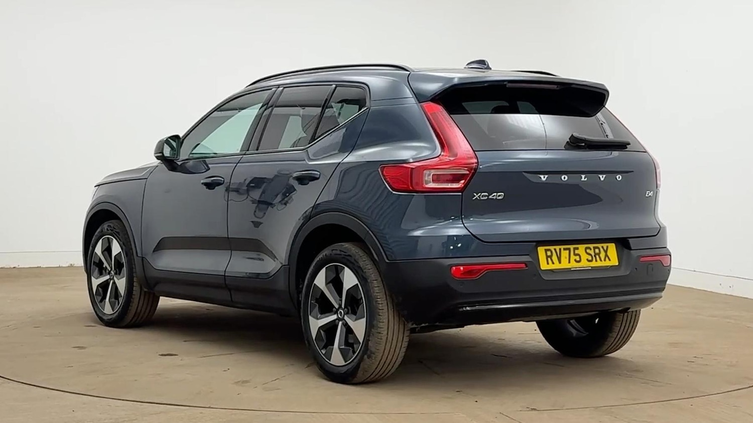 Used Volvo XC40 2025 for sale - 77723195: Photo 5