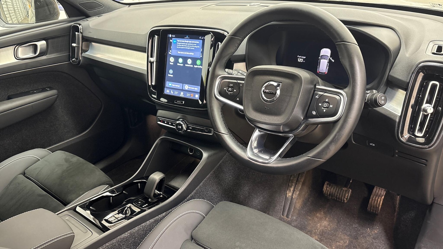 Used Volvo XC40 2025 for sale - 77723195: Photo 9