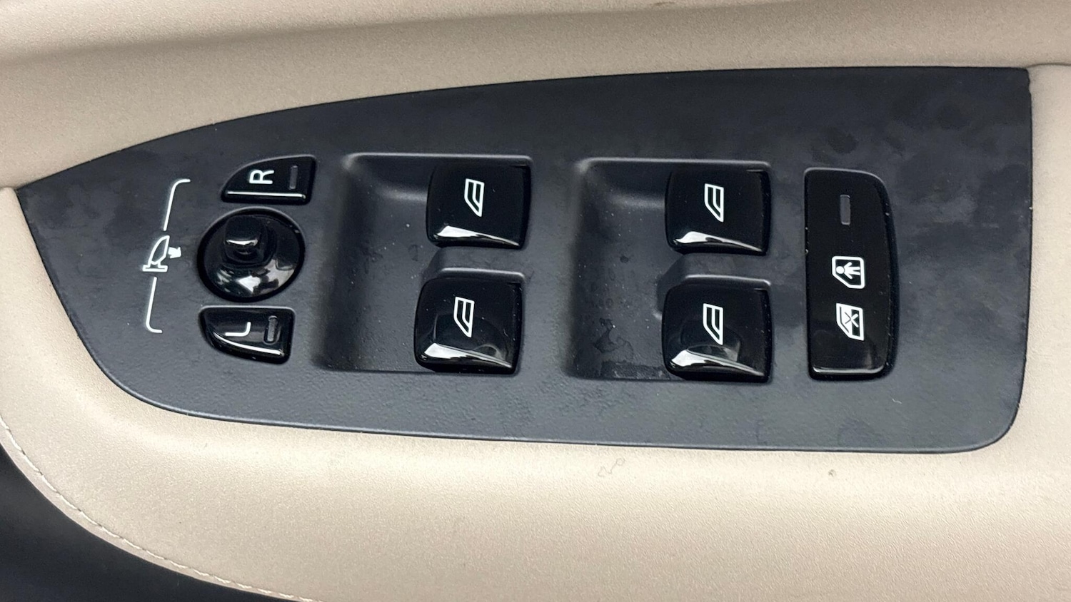 Used Volvo XC90 2025 for sale - 77723212: Photo 25