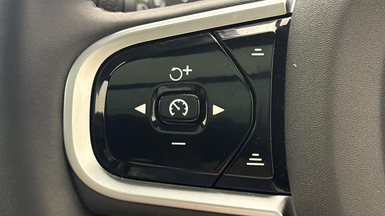 Used Volvo XC90 2025 for sale - 77723212: Photo 31