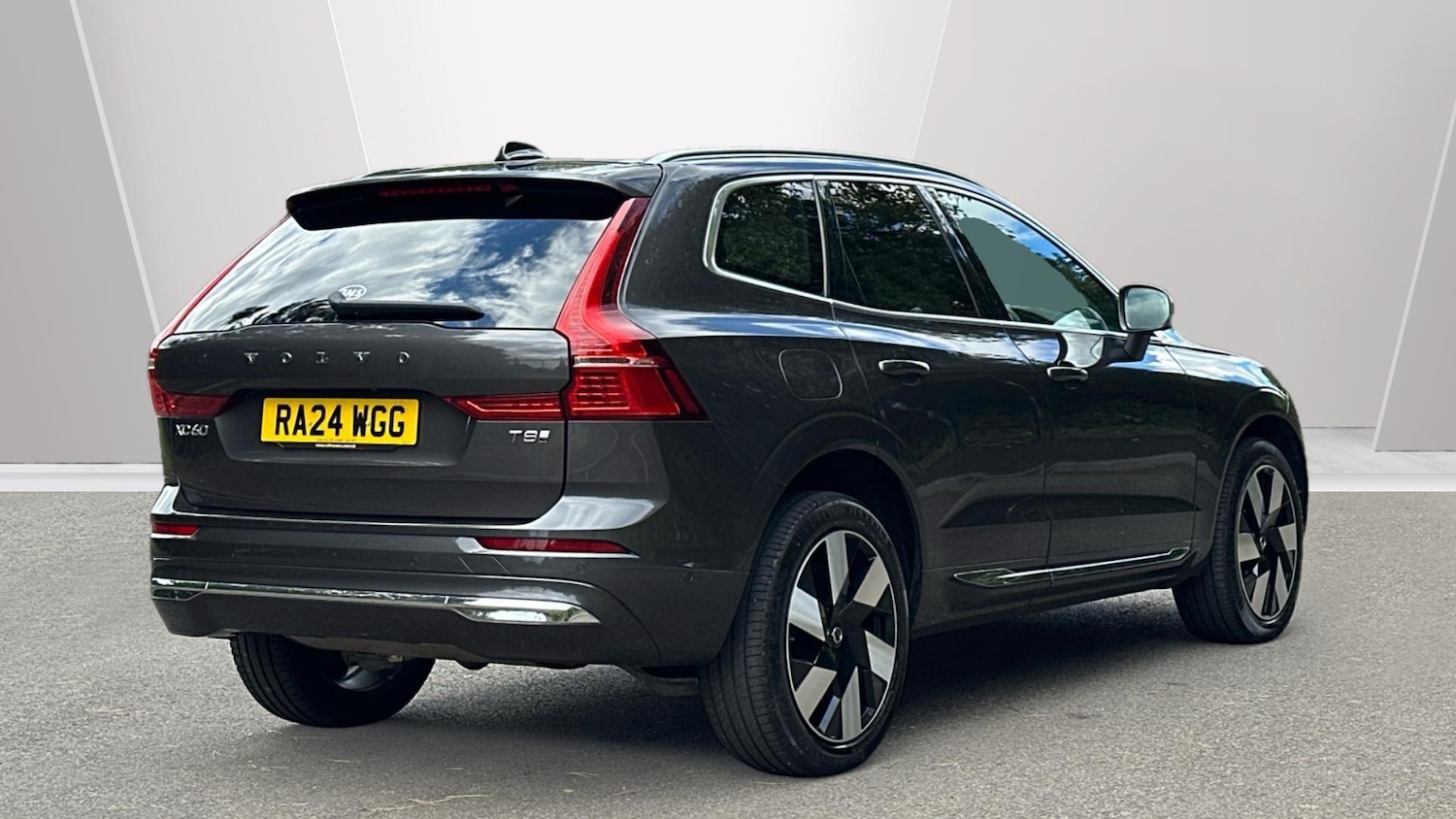 Used Volvo XC60 2024 for sale - 76337601: Photo 10