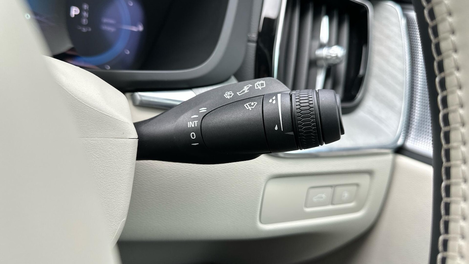 Used Volvo XC60 2024 for sale - 76337601: Photo 23