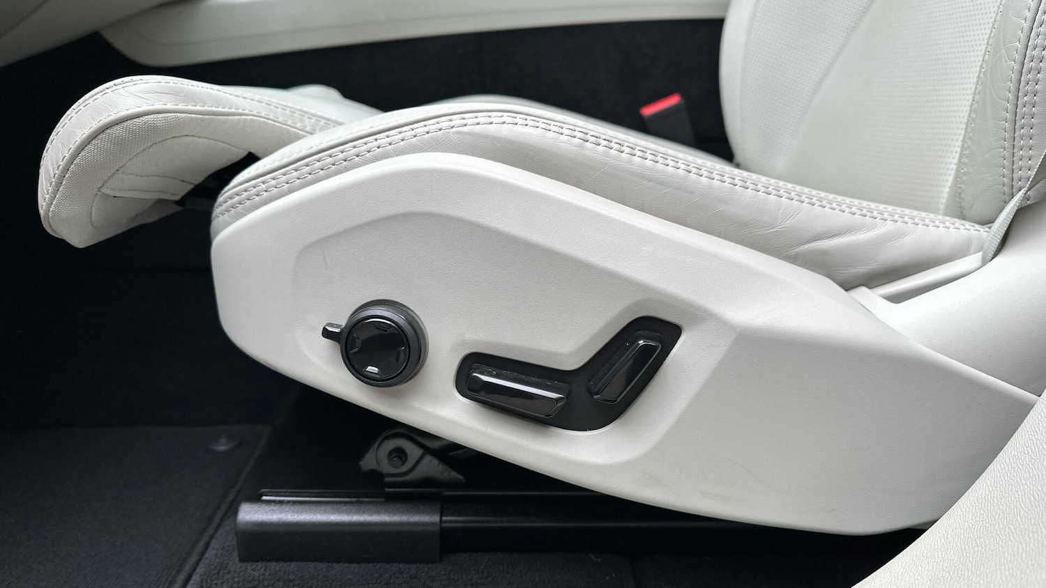 Used Volvo XC60 2024 for sale - 76337601: Photo 29