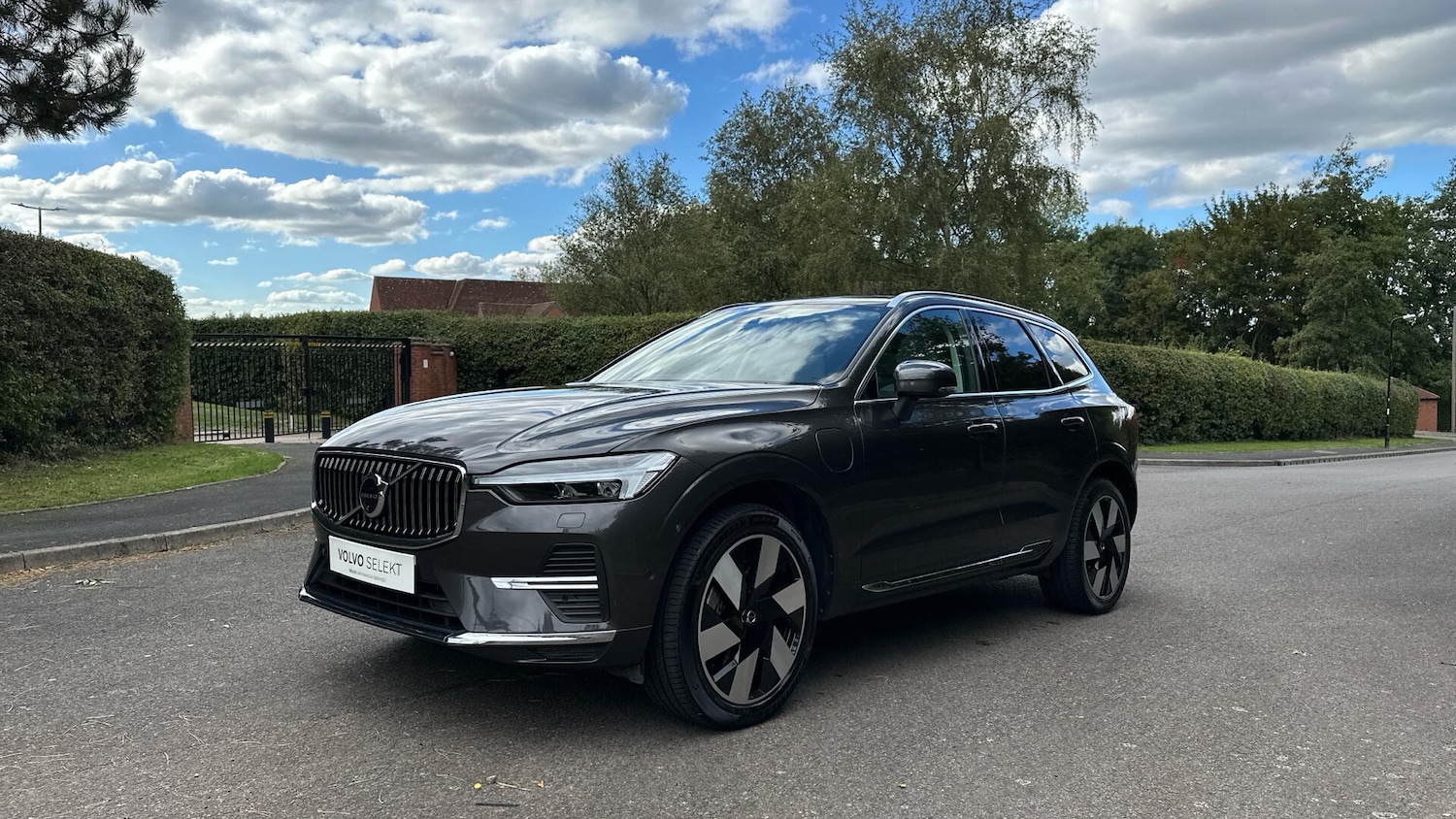 Used Volvo XC60 2024 for sale - 76337601: Photo 3