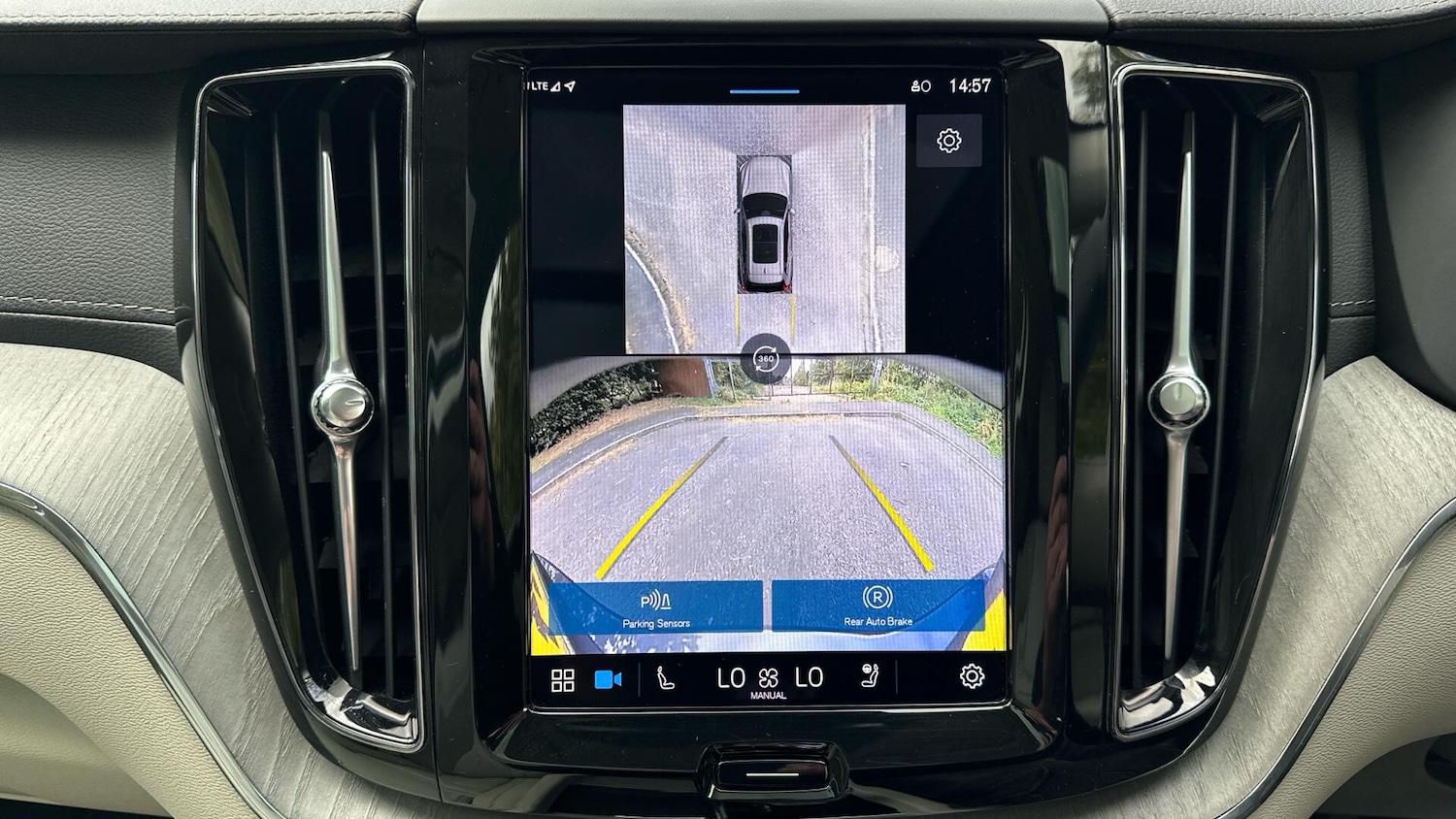 Used Volvo XC60 2024 for sale - 76337601: Photo 40