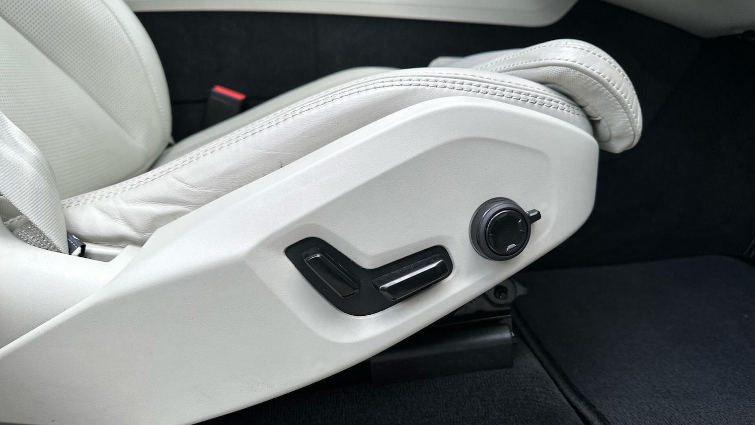 Used Volvo XC60 2024 for sale - 76337601: Photo 50