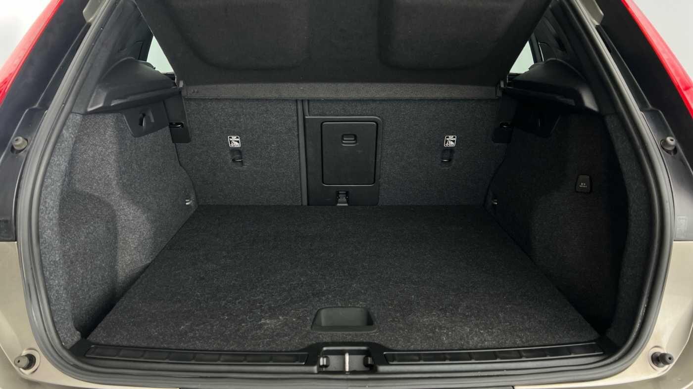 Used Volvo XC40 2022 for sale - 77672991: Photo 5