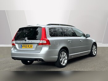Used Volvo V70 2015 for sale - 77215045: Photo