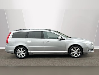 Used Volvo V70 2015 for sale - 77215045: Photo