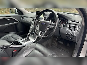 Used Volvo V70 2015 for sale - 77215045: Photo