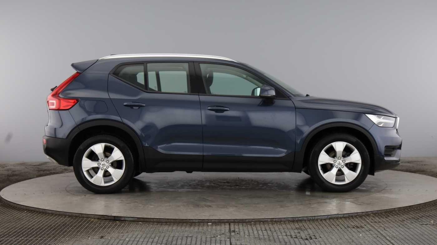 Used Volvo XC40 2021 for sale - 77672914: Photo 2