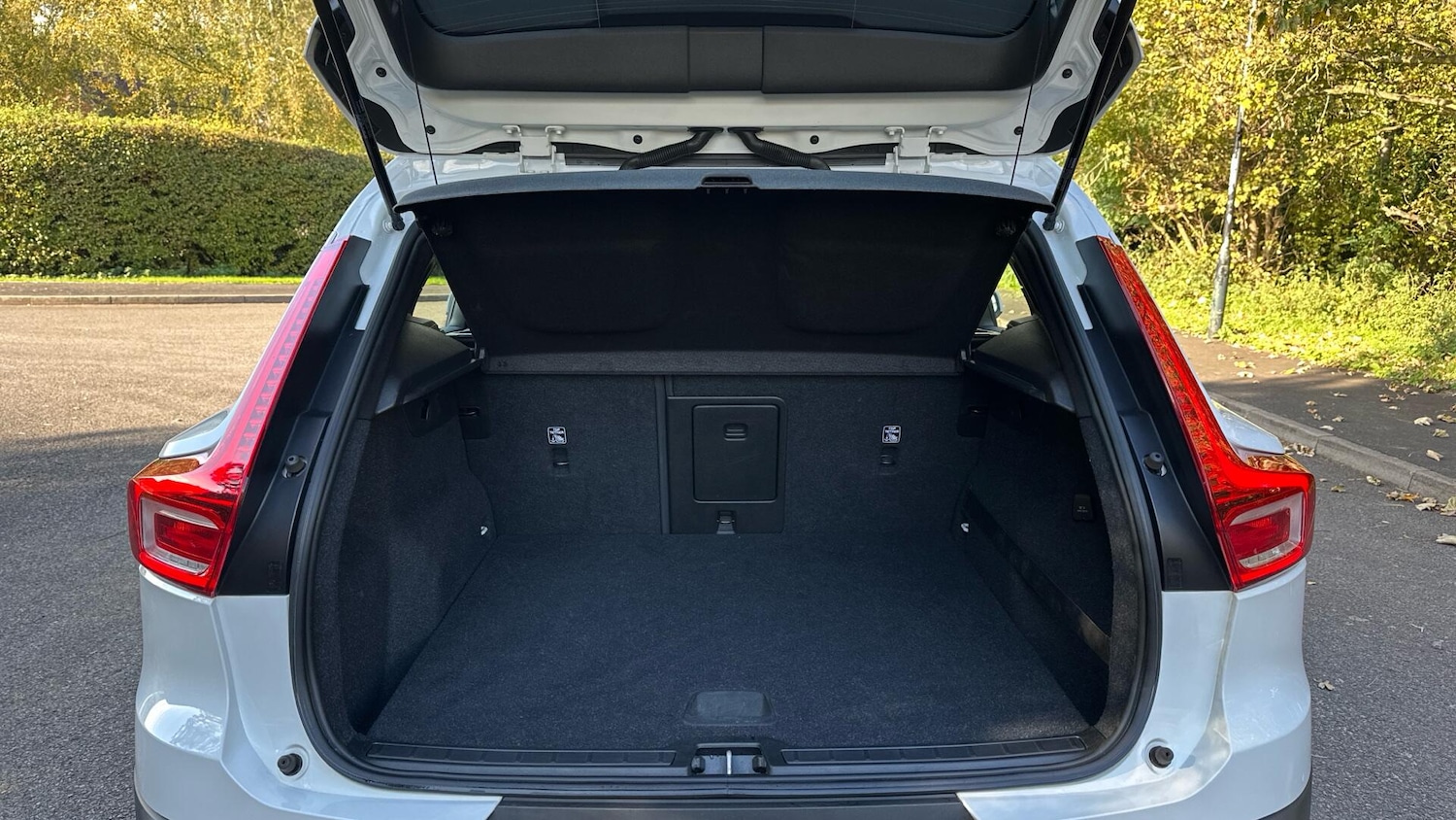 Used Volvo XC40 2019 for sale - 76527932: Photo 43