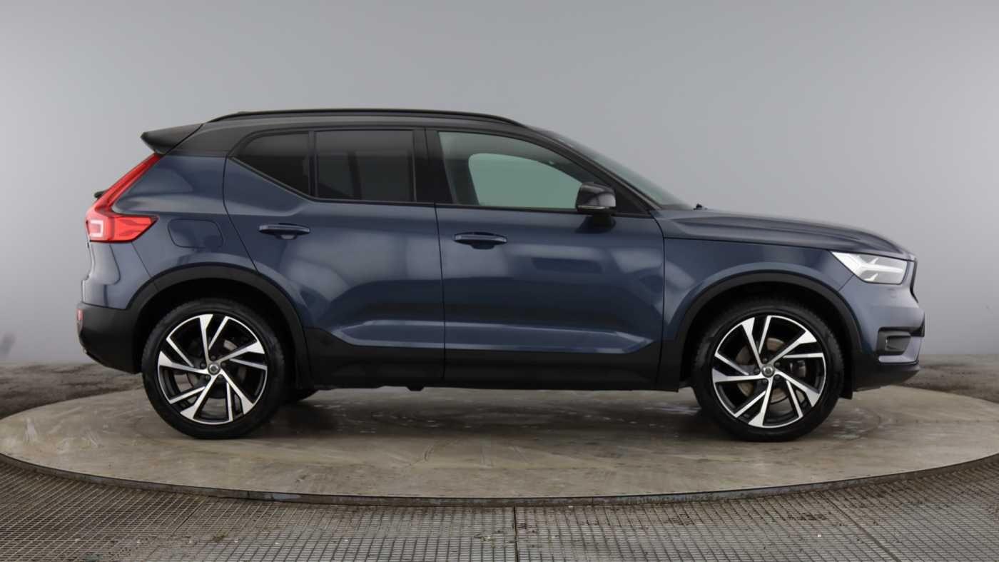 Used Volvo XC40 2021 for sale - 76433031: Photo 2