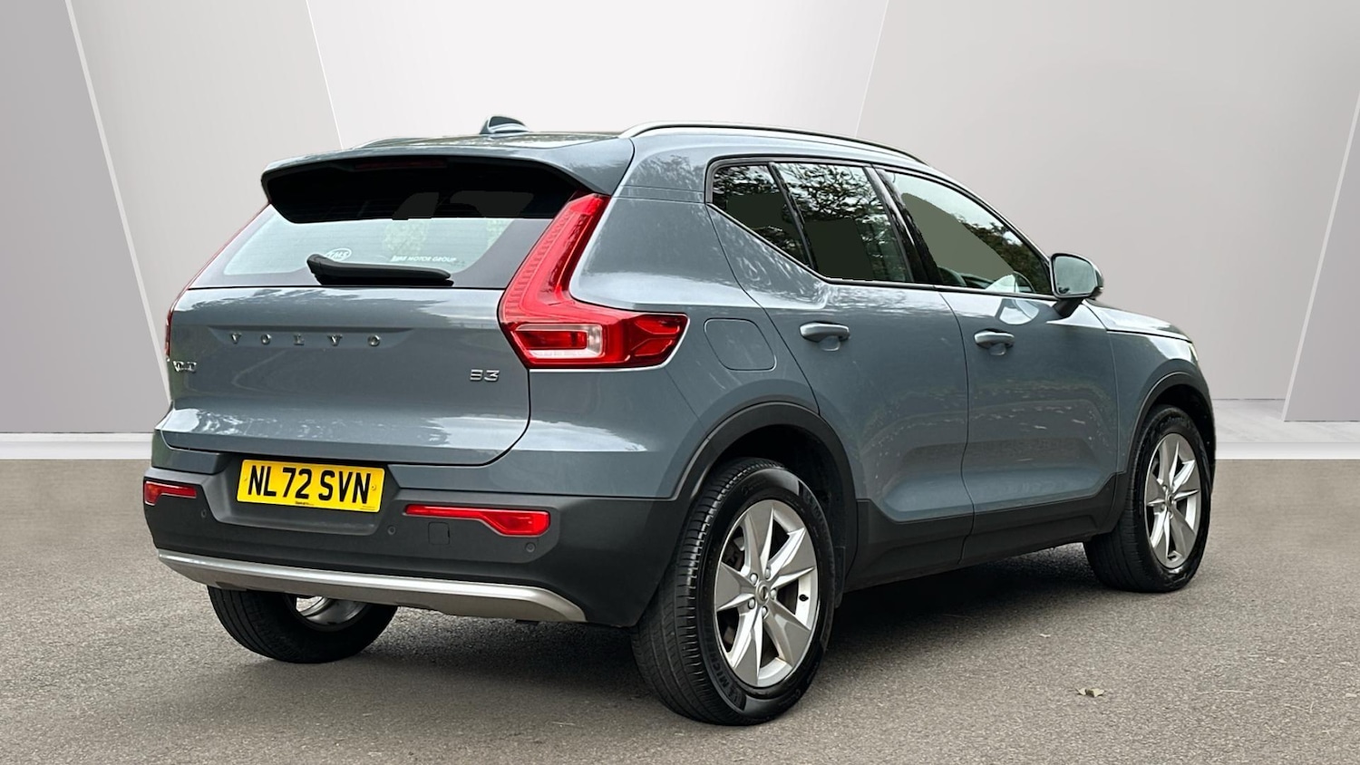 Used Volvo XC40 for sale - 77242455: Photo 2