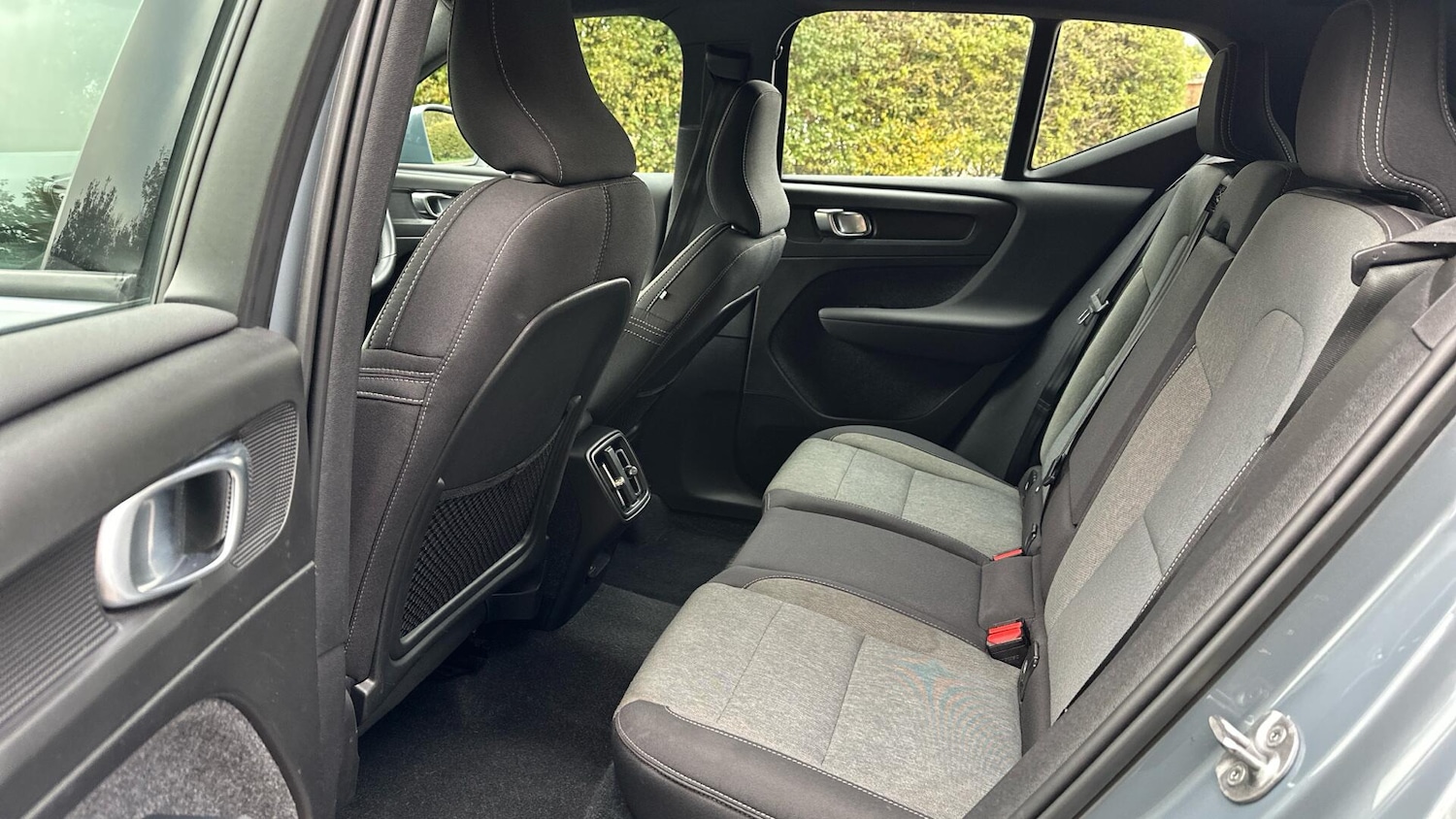 Used Volvo XC40 for sale - 77242455: Photo 31