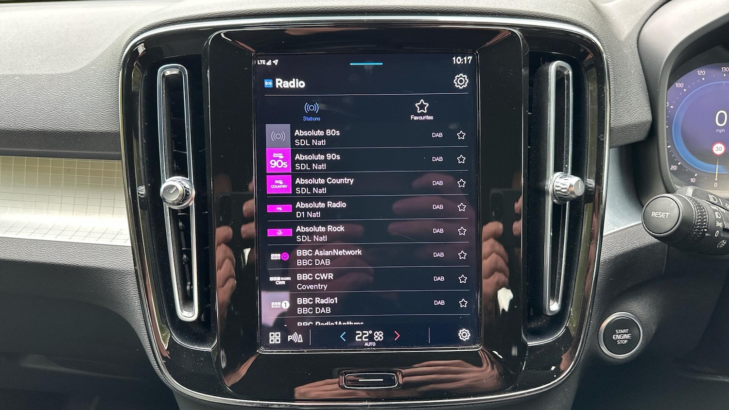 Used Volvo XC40 for sale - 77242455: Photo 48