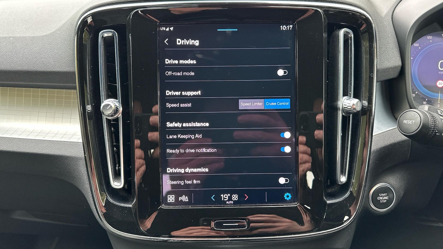 Used Volvo XC40 for sale - 77242455: Photo 50