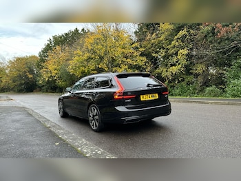 Used Volvo V90 2024 for sale - 76336445: Photo