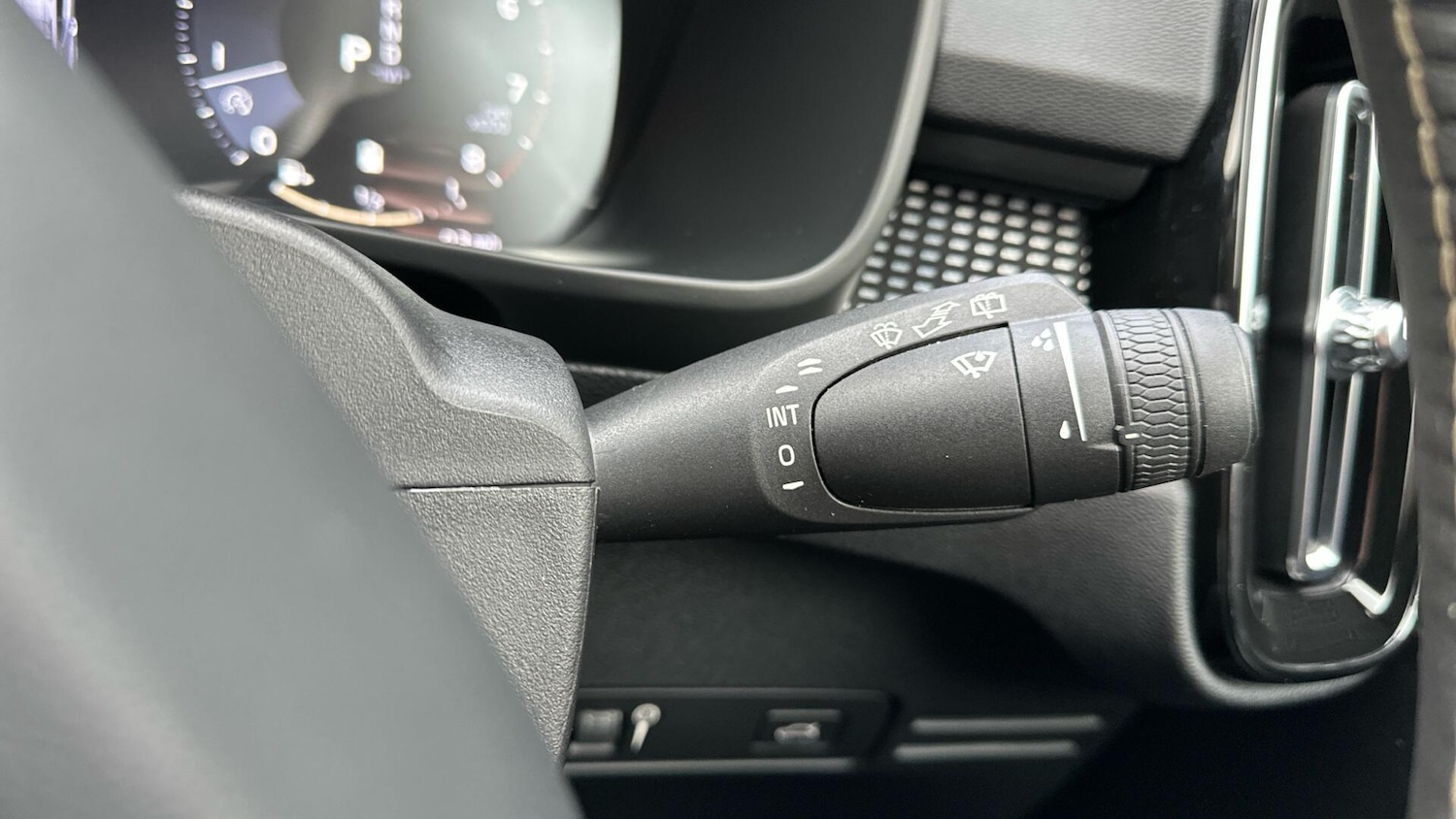 Used Volvo XC40 2021 for sale - 76337103: Photo 23