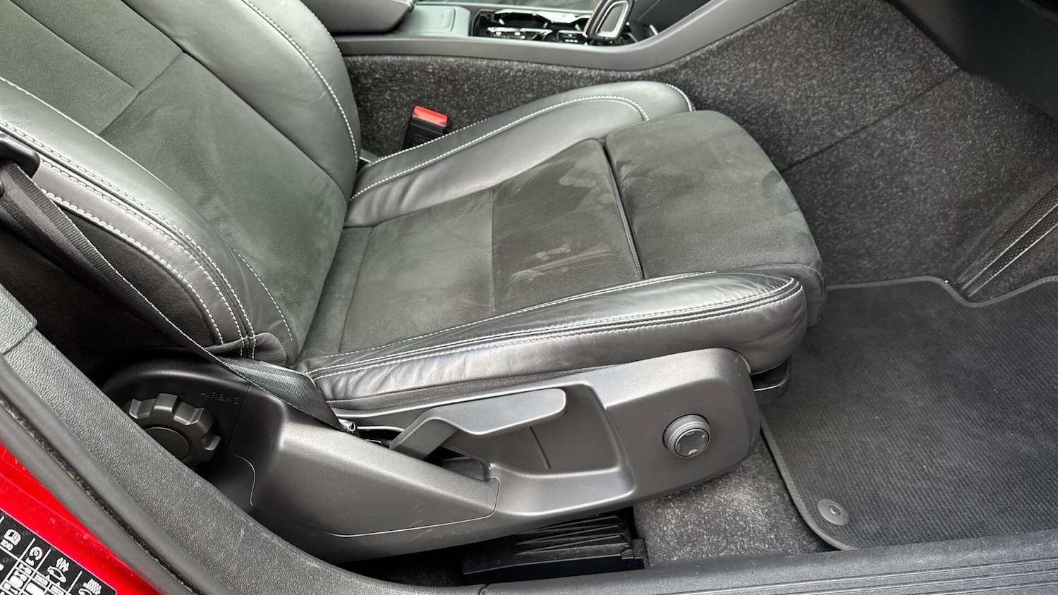 Used Volvo XC40 2021 for sale - 76337103: Photo 30