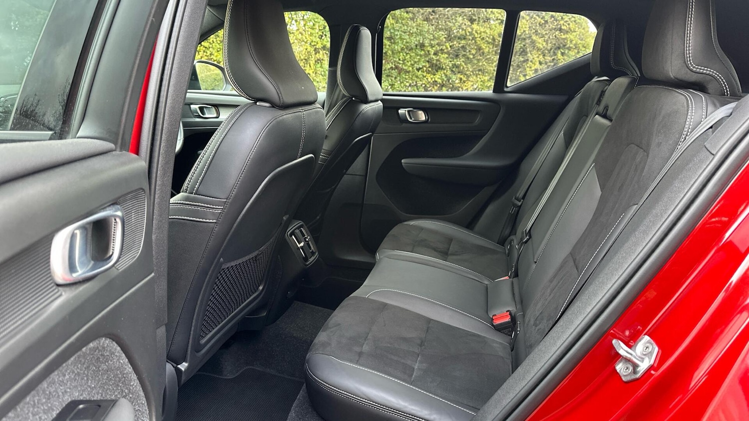 Used Volvo XC40 2021 for sale - 76337103: Photo 32