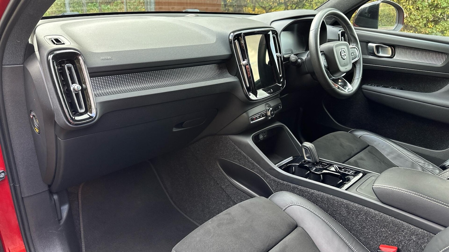 Used Volvo XC40 2021 for sale - 76337103: Photo 38