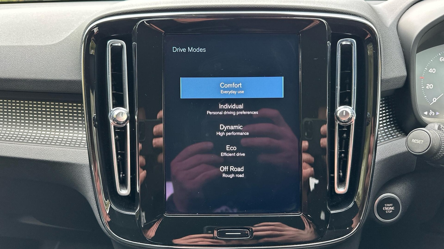 Used Volvo XC40 2021 for sale - 76337103: Photo 51