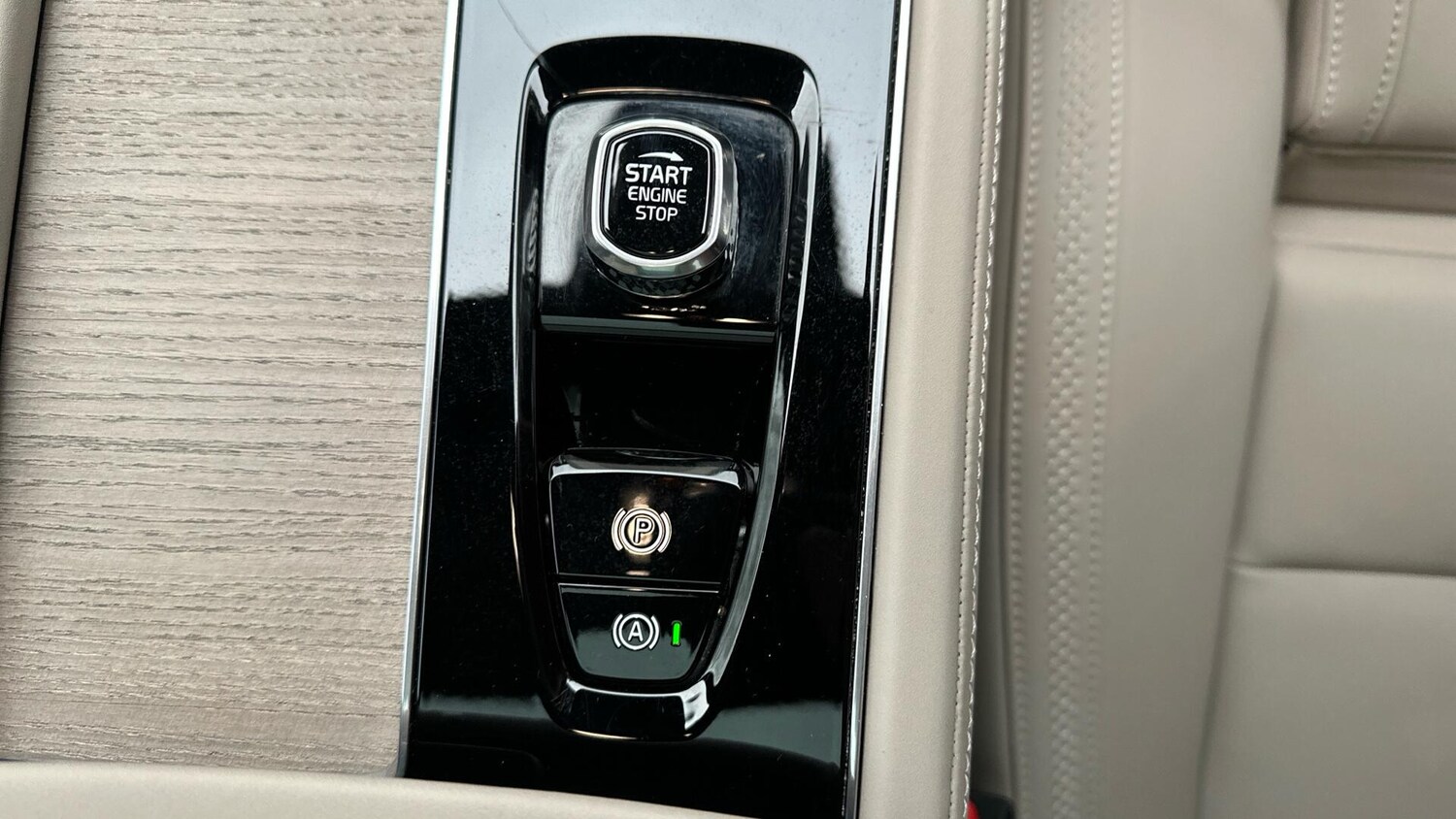 Used Volvo XC90 2025 for sale - 77672986: Photo 27