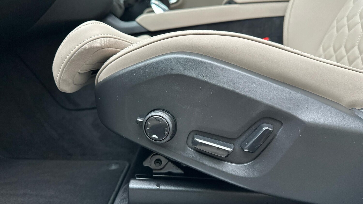 Used Volvo XC90 2025 for sale - 77672986: Photo 41