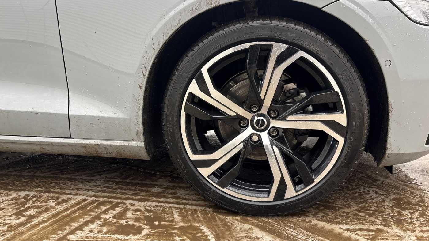 Used Volvo V60 2025 for sale - 77672917: Photo 16