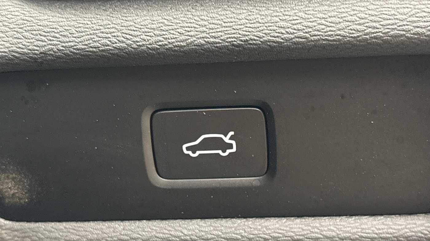 Used Volvo V60 2025 for sale - 77672917: Photo 30