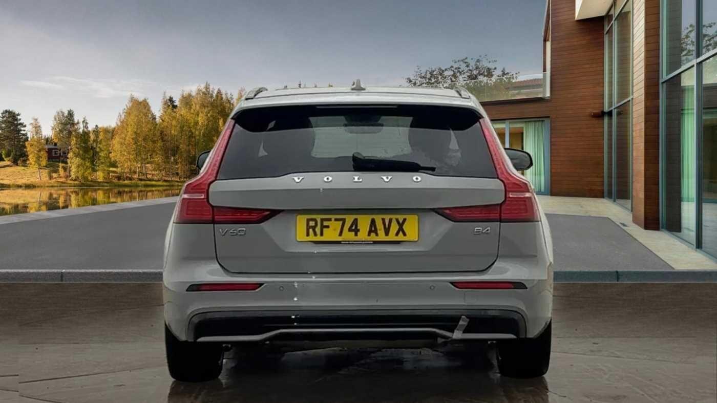 Used Volvo V60 2025 for sale - 77672917: Photo 4