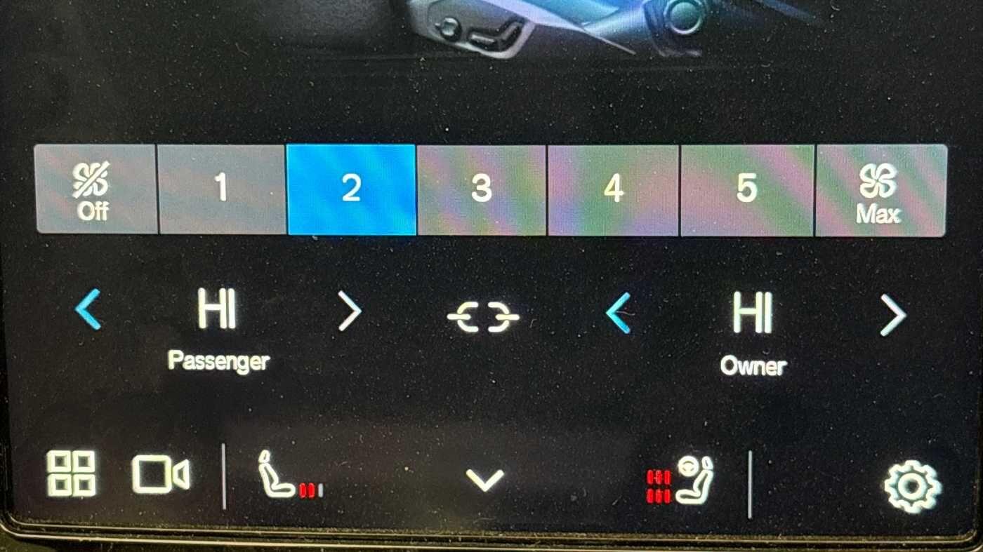 Used Volvo V60 2025 for sale - 77672917: Photo 40